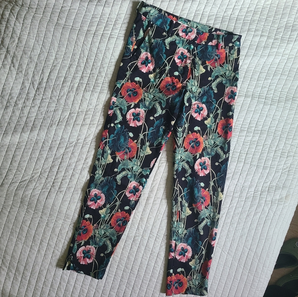 Poppy Print Women's Tailored Capri